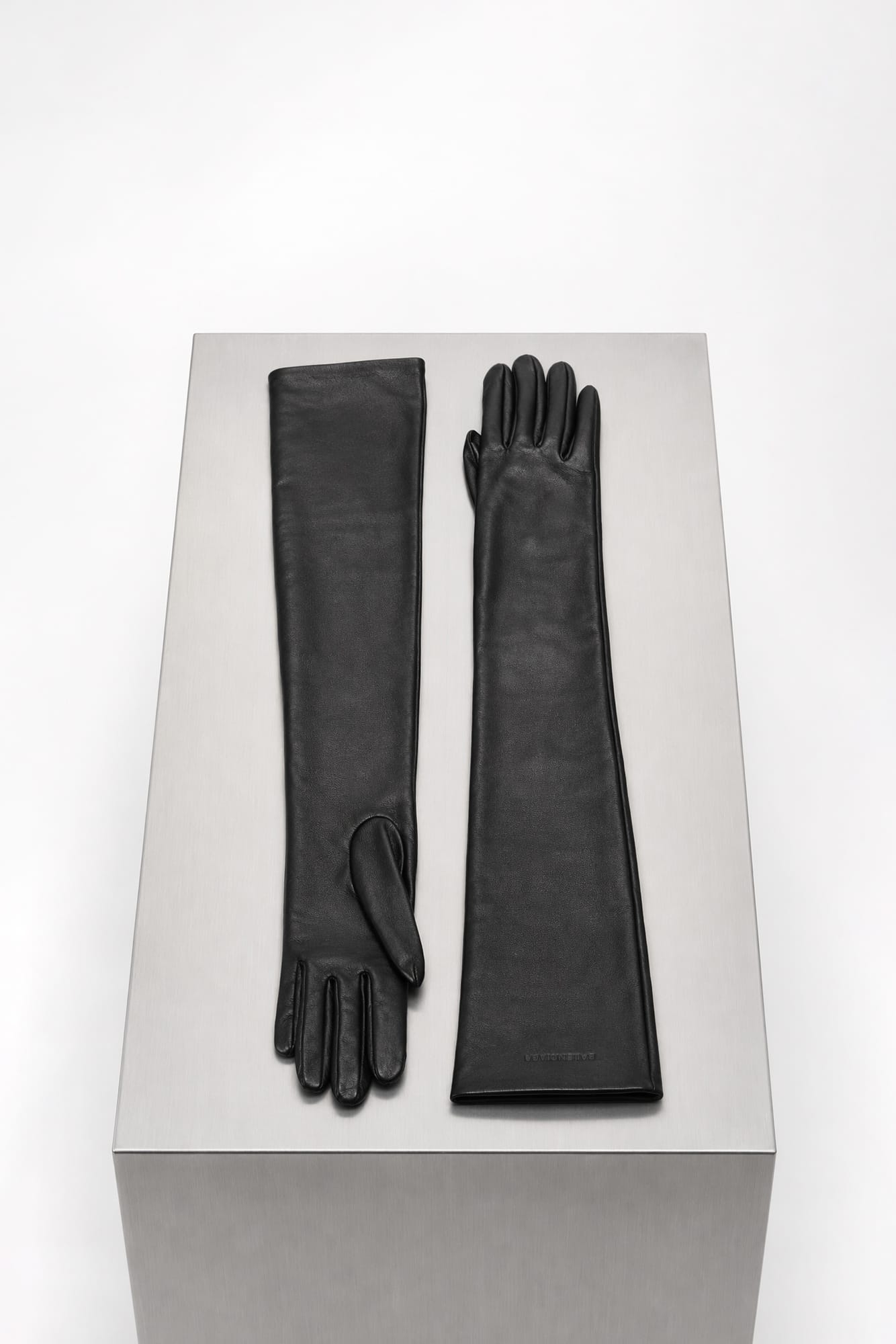 Balenciaga Long Gloves in Black