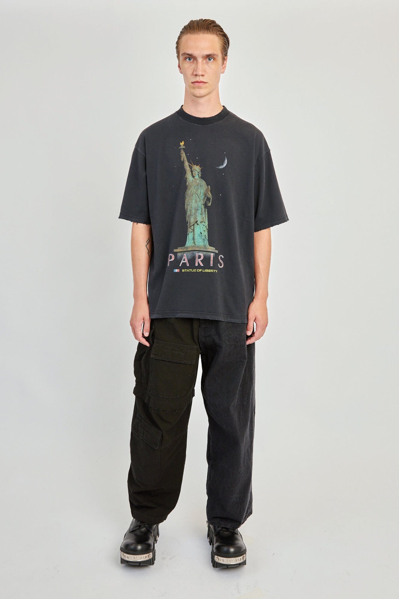 Balenciaga Medium Fit T-Shirt Paris full look