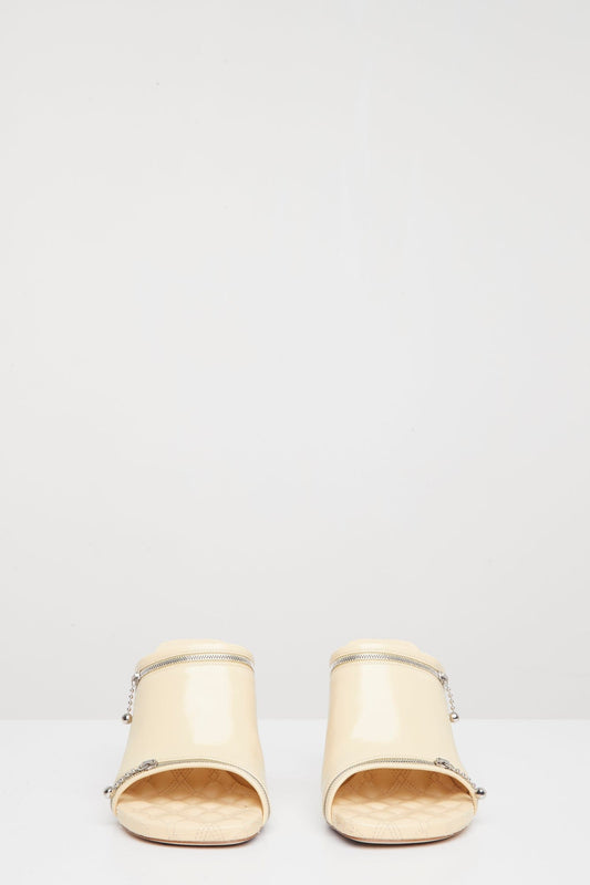 Burberry Peep Sandal 85 in Daffodil front