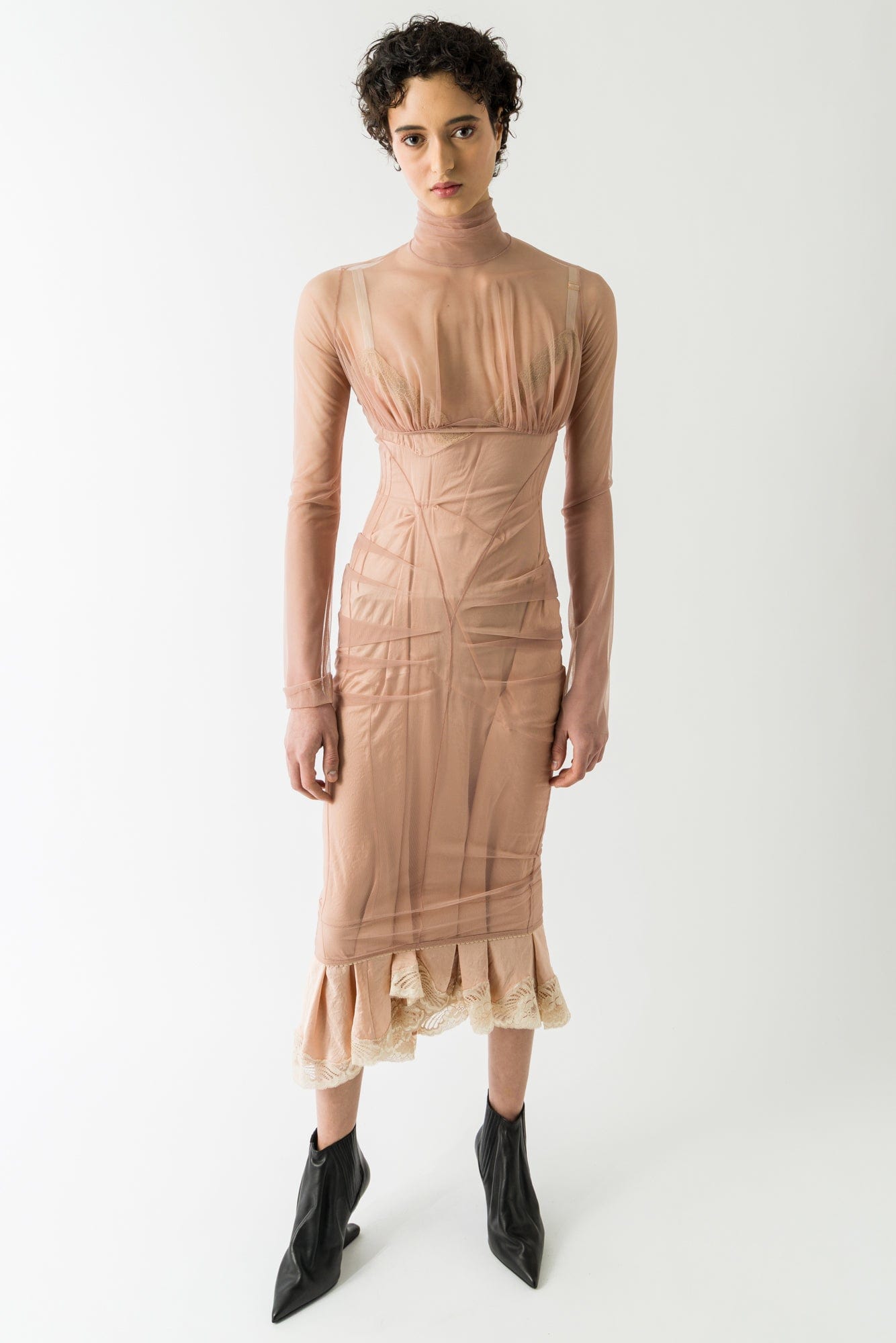 Dilara Findikoglu Amnesia Dress full look