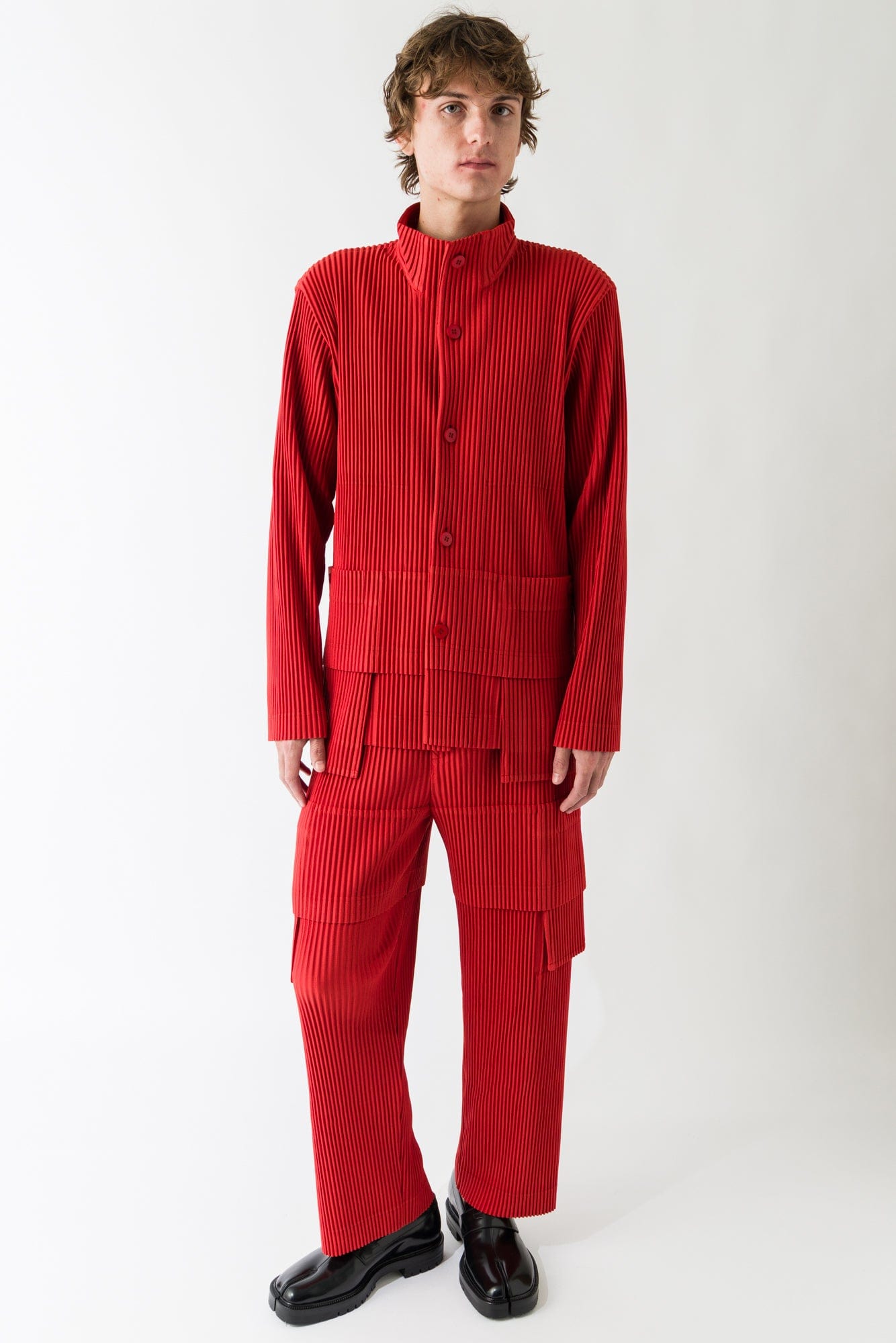 Homme Plissé Issey Miyake Multi-Pocket Cargos In Jasper Red full look