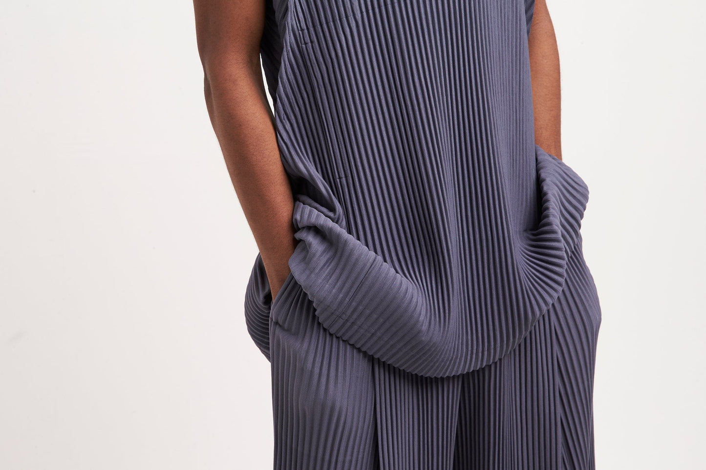 Homme Plissé MC October 23 Trouser in Slate detail