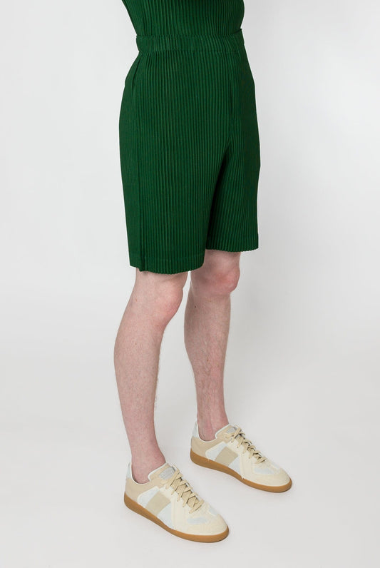 Homme Plissé Issey Miyake MC August 2024 Shorts in Seaweed side