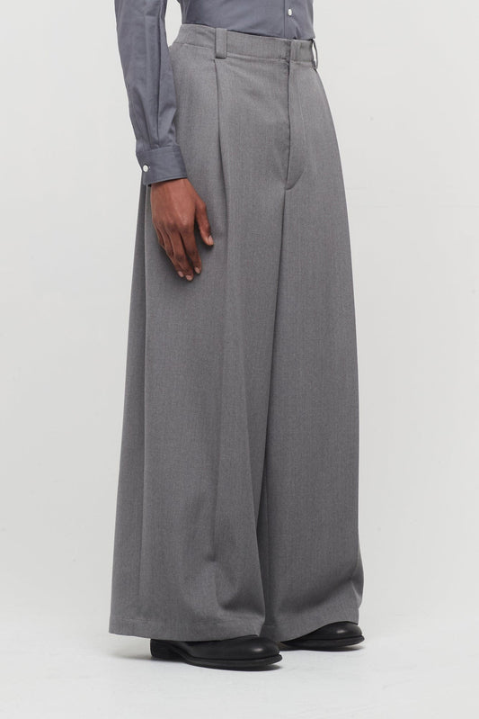 Jacquemus Le Pantalon Salti side
