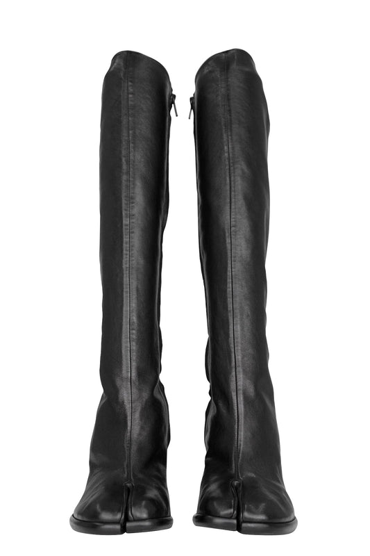 Maison Margiela Knee High Tabi Boots in Black H80 front