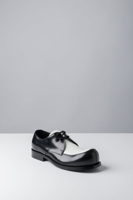 Marni Laced Black and White Oxford side