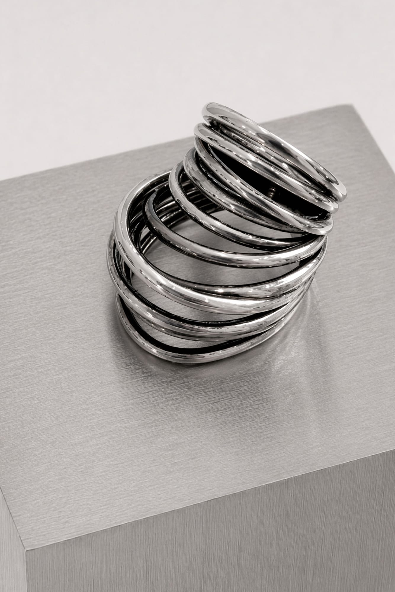 Panconesi Orbit Multi Ring in Silver close up
