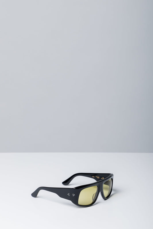 Port Tanger Dhat in Black side