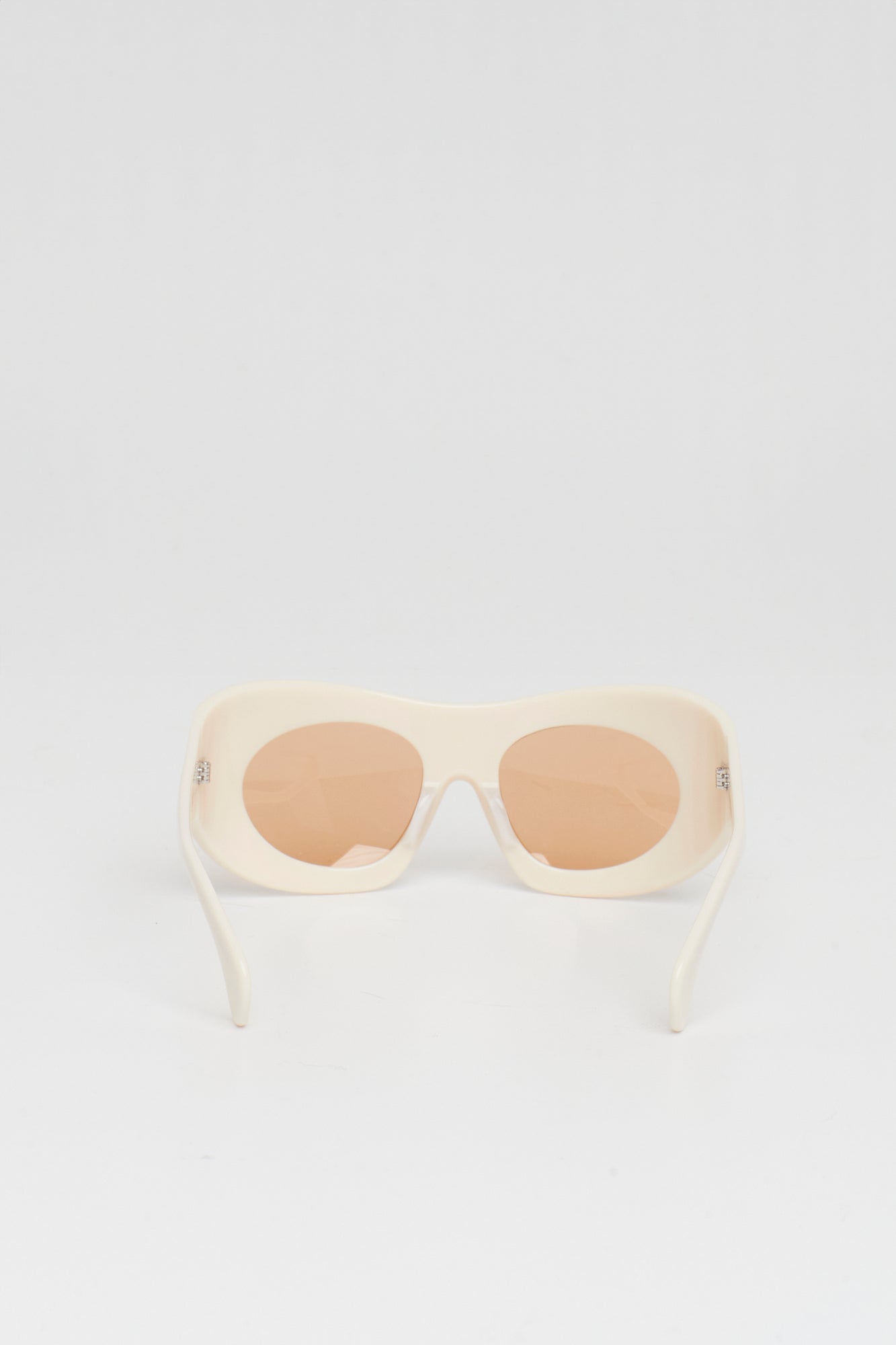 Port Tanger Ruh in Parchment Acetate with Amber Lens back