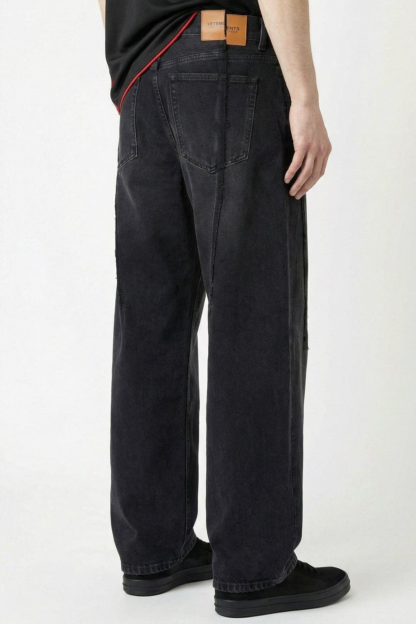 Vetements Cut Jeans in Black back