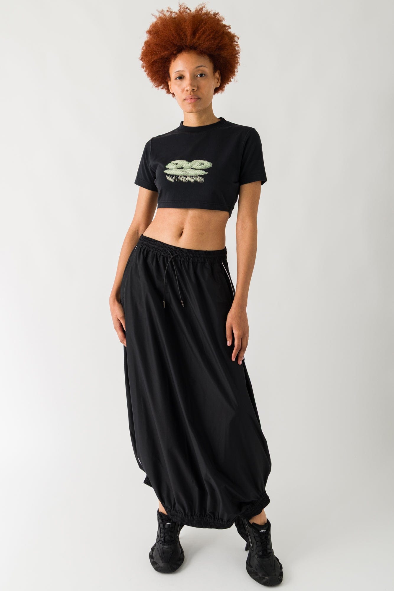 Vetements DVD Cropped Fitted T-Shirt full look