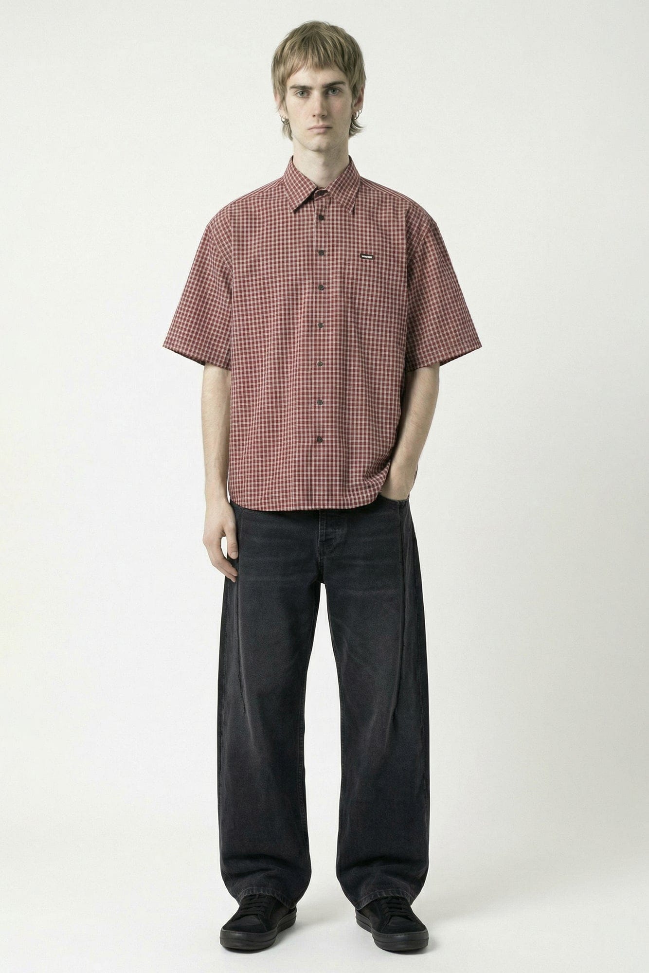 Vetements Short Sleeve Shirt in Red Check full look