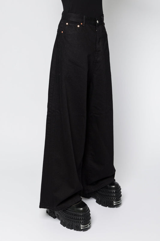 Vetements Big Shape Jeans in Black side