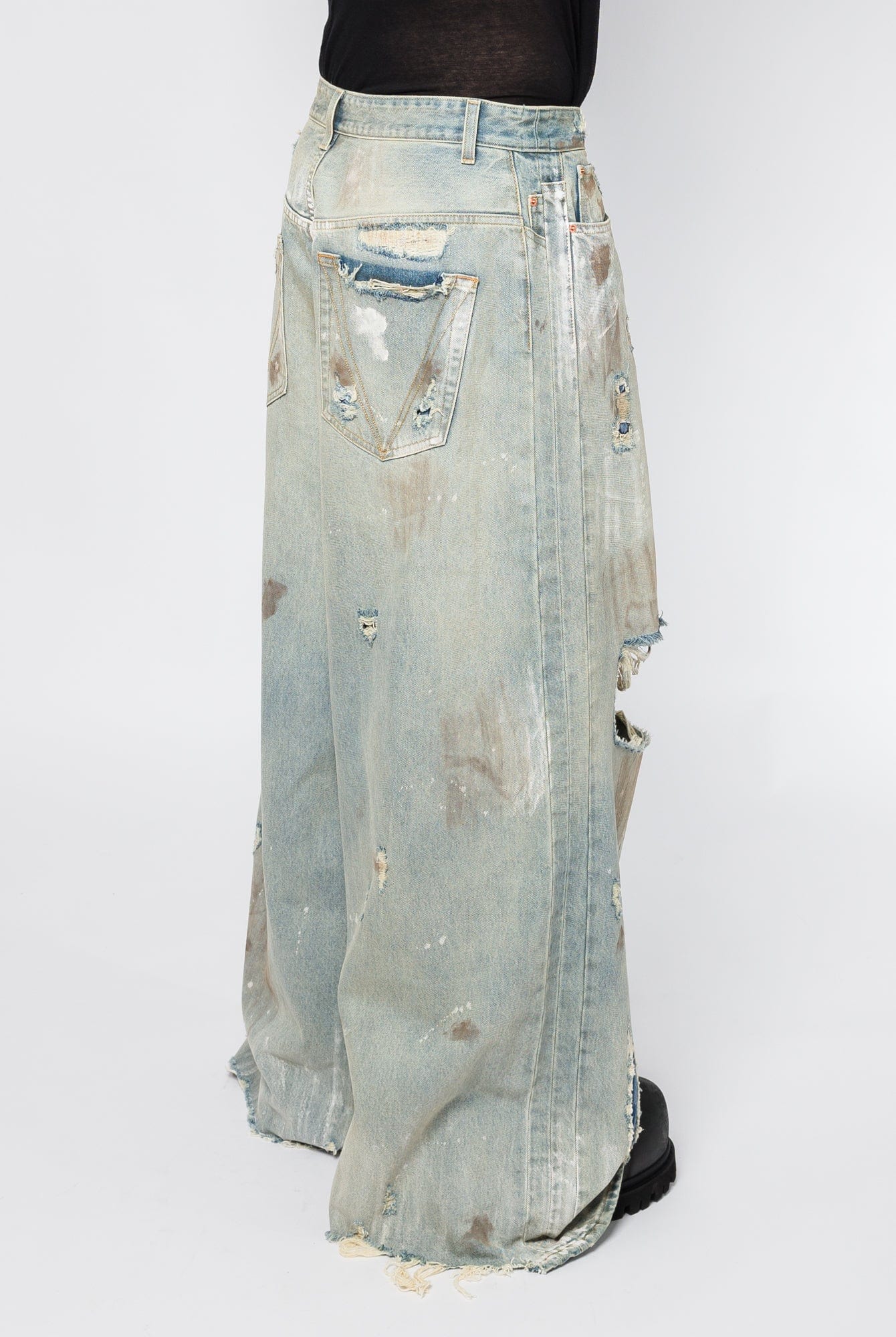 Vetements Trashed Big Shape Jeans back