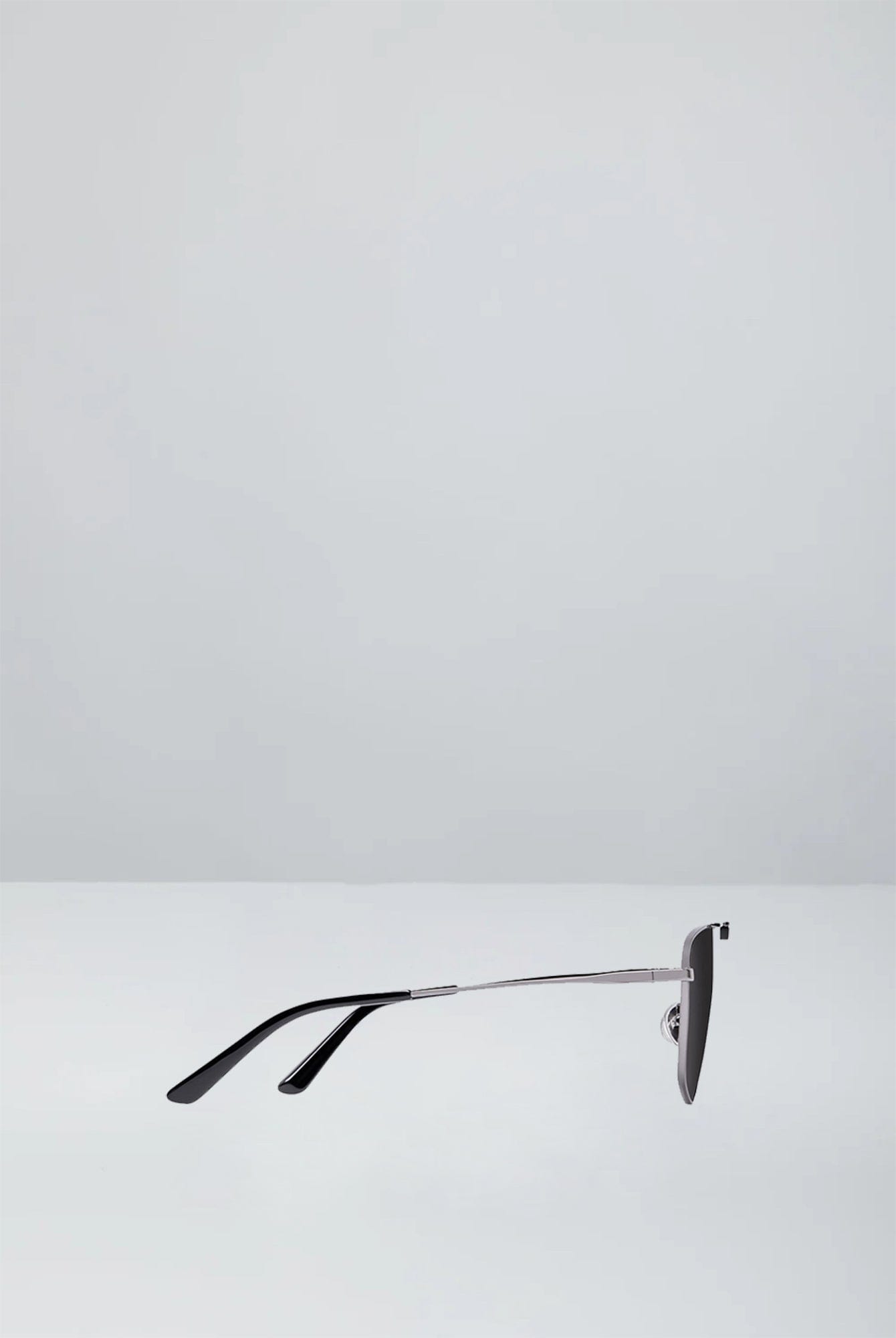 Balenciaga Tag 2.0 Navigator side