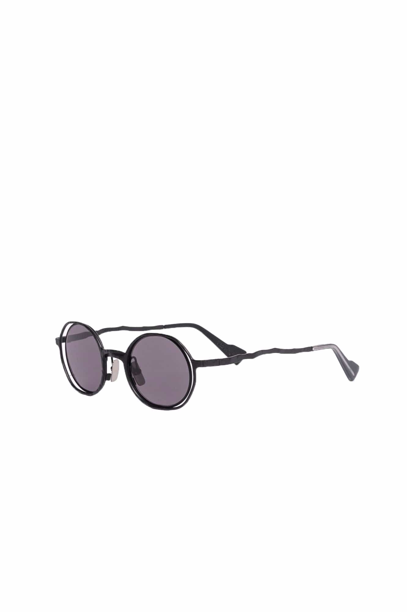KUBORAUM Black Frame Sunglasses with Black Lens and Case side view 2