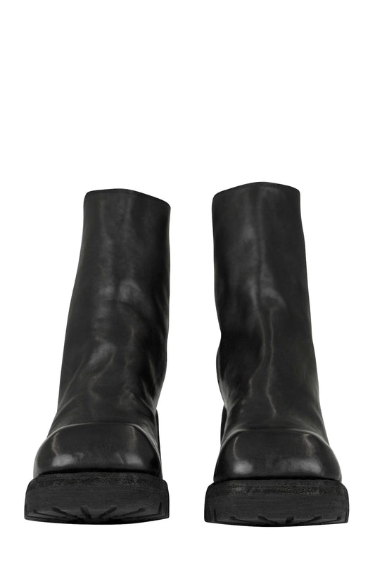 Guidi Full Grain Horse Back Zip Boots with Rubber Sole front
