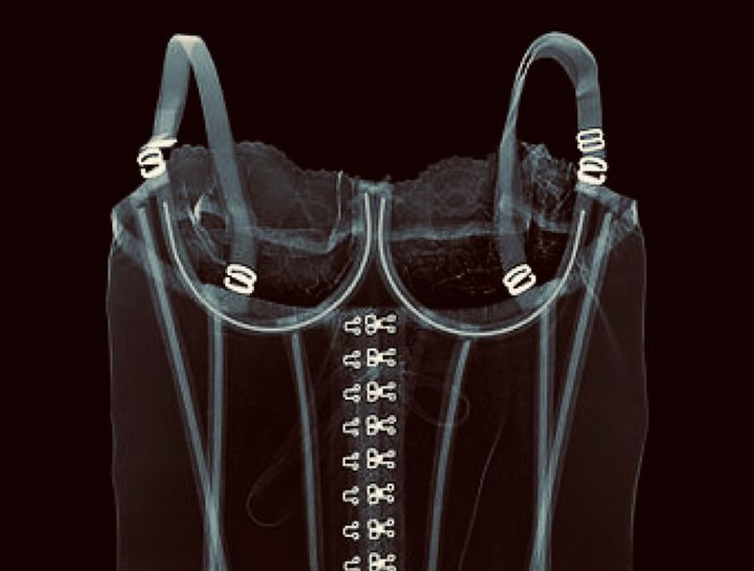 GARMENT X-RAY - CORSETRY