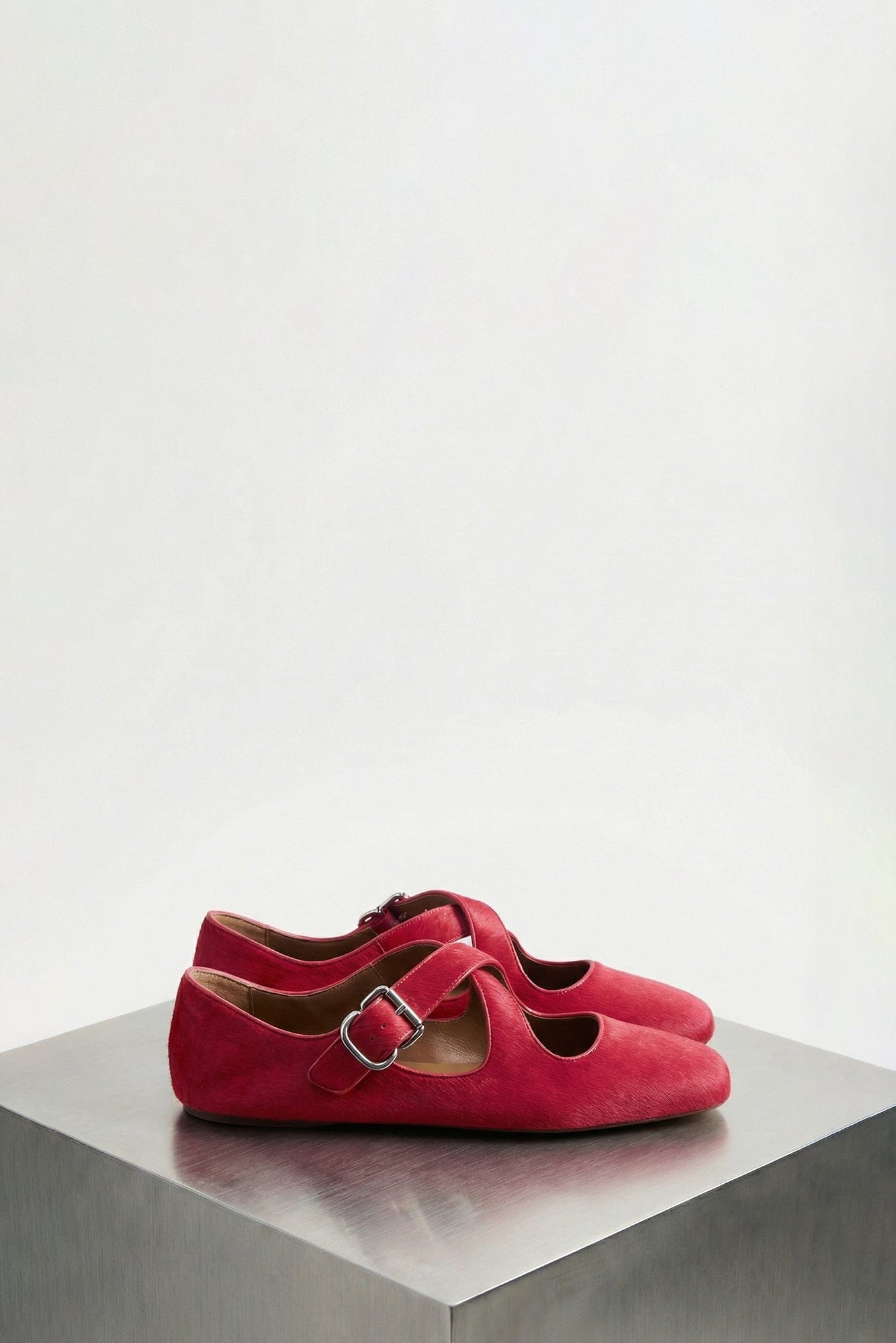 Alaïa Ballet Flats In Fuchsia