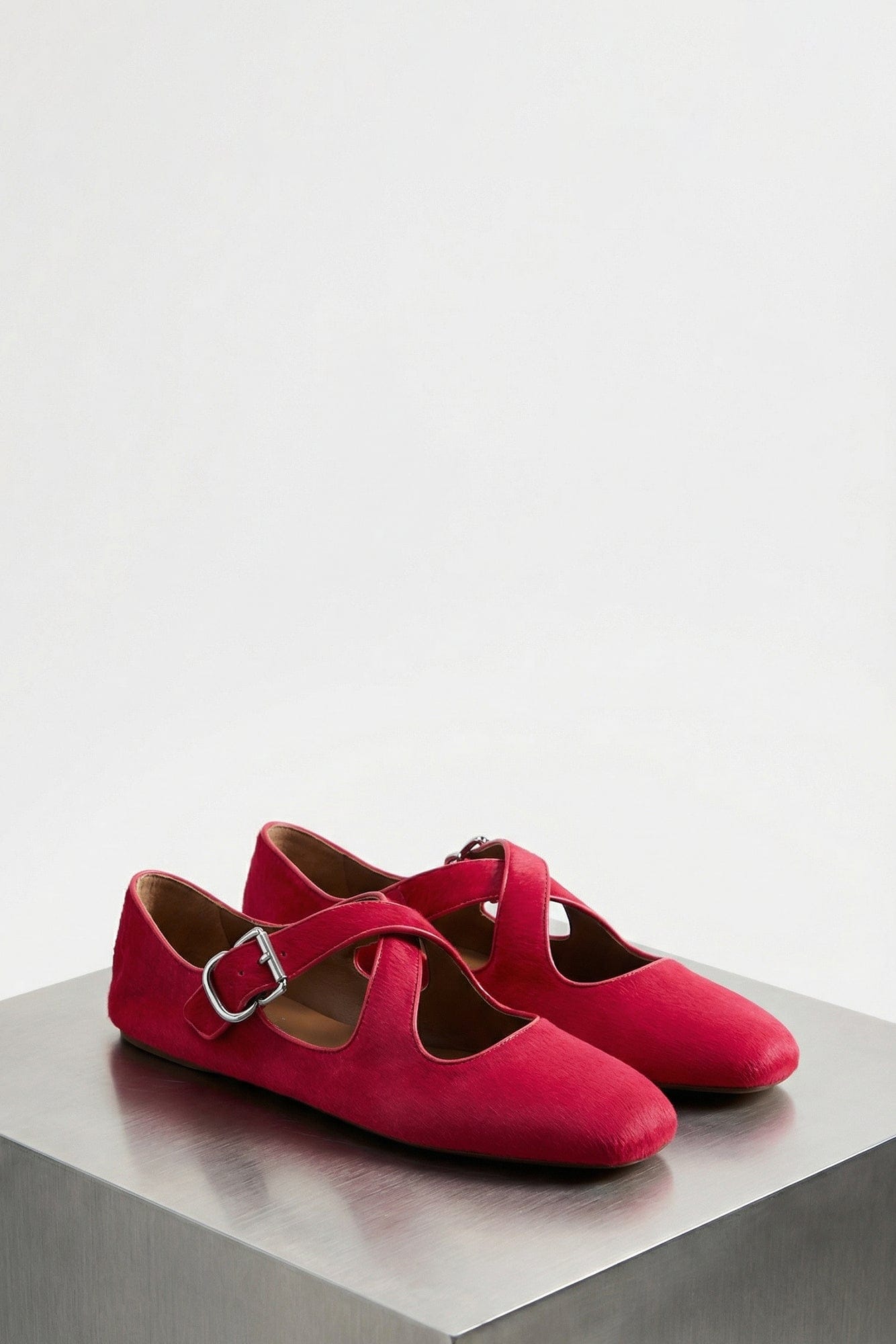 Alaïa Ballet Flats In Fuchsia