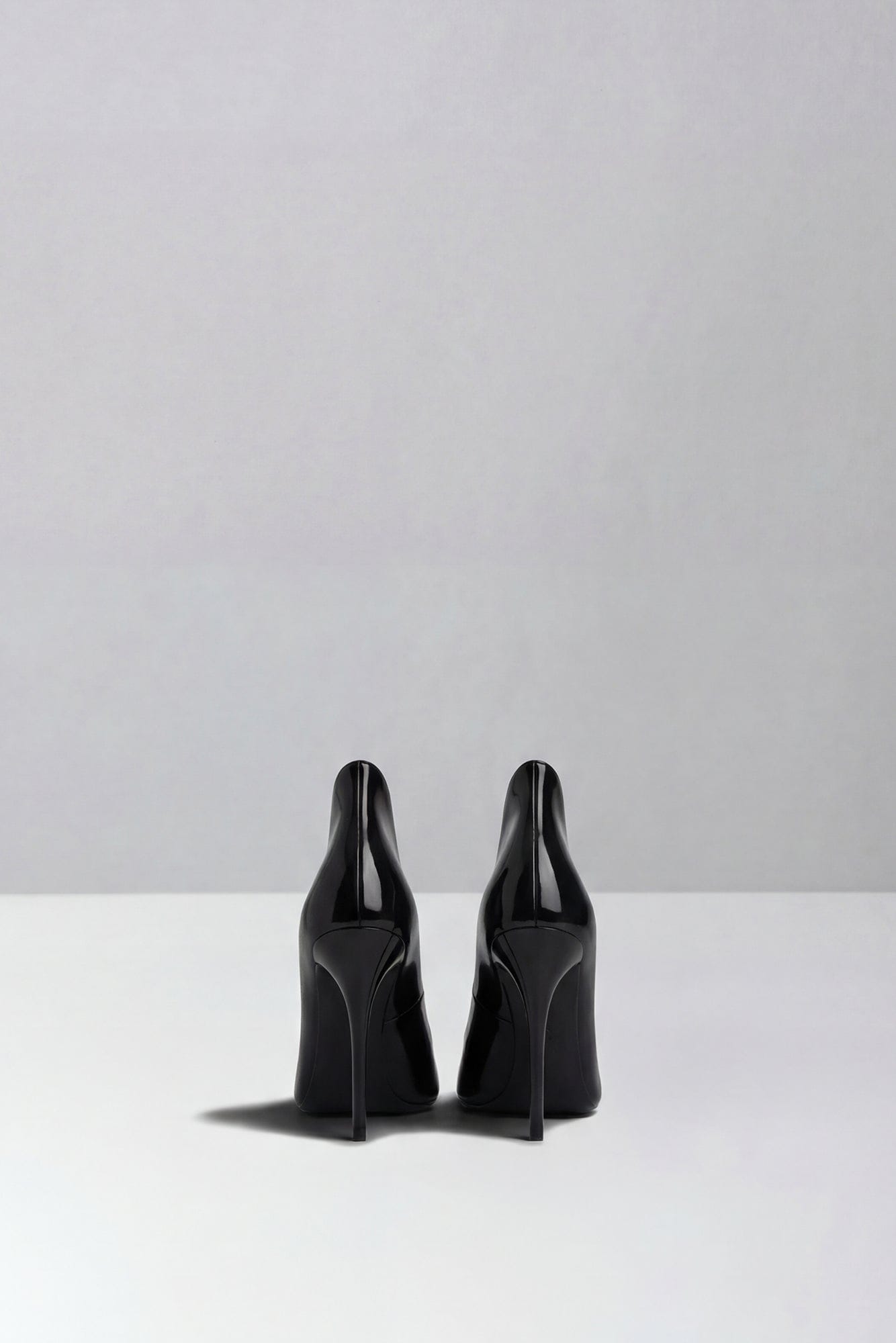 Alaïa Pumps 110 in Black back