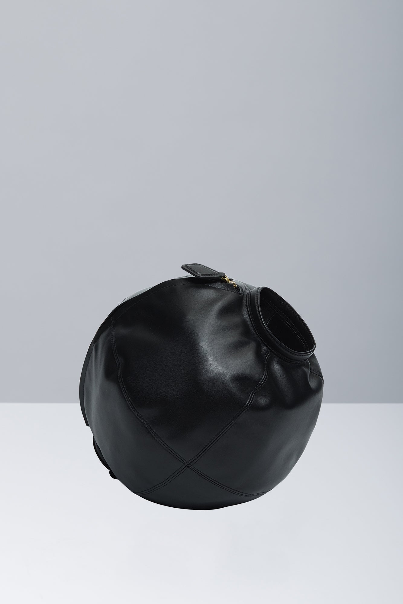 Alaïa Leather Bracelet Bag In Noir