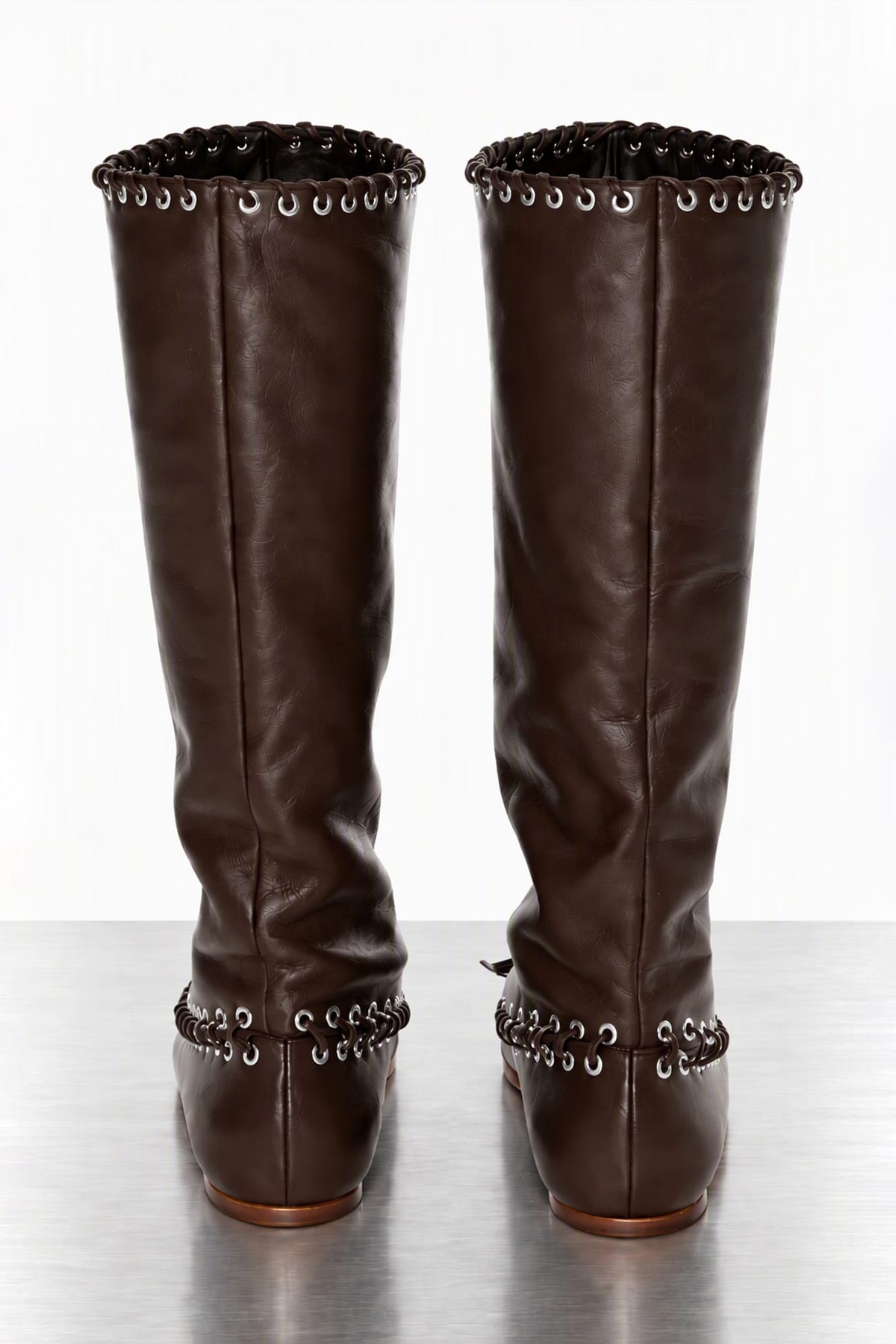 August Barron Level Boot Flats back