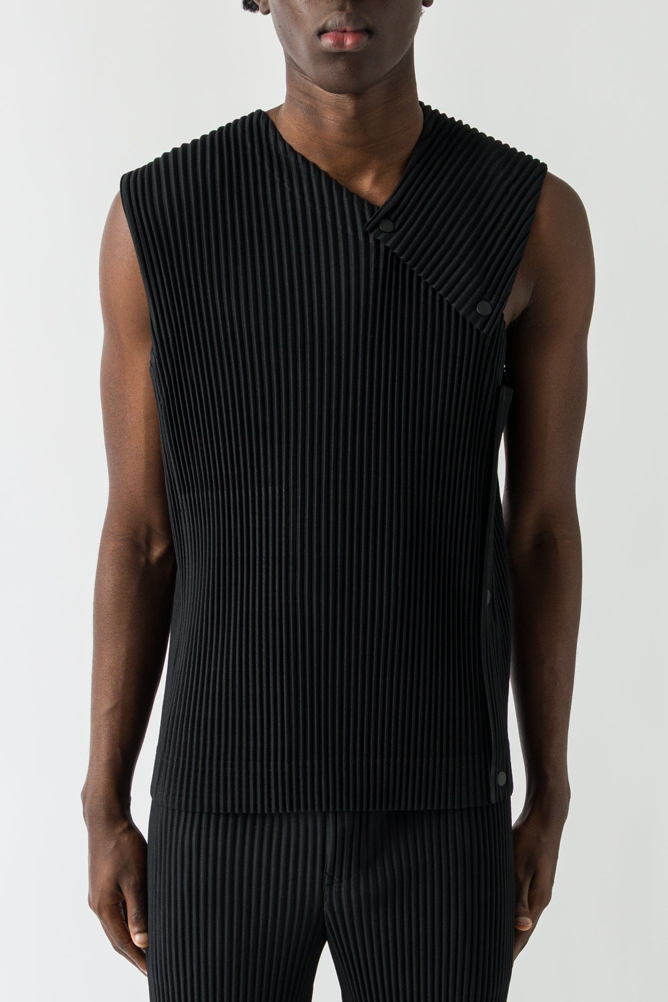 Homme Plissé Issey Miyake Stone Cloud Tank In Black