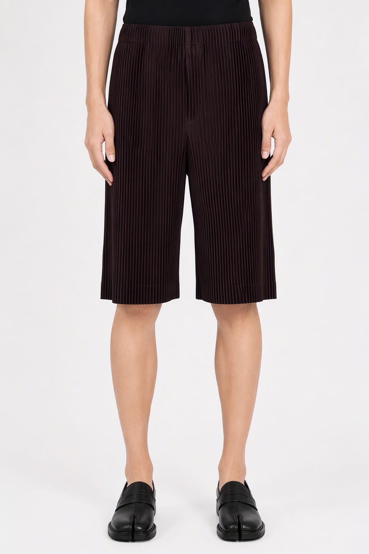Homme Plissé Issey Miyake Wear or Wrap Shorts in Eggplant Black