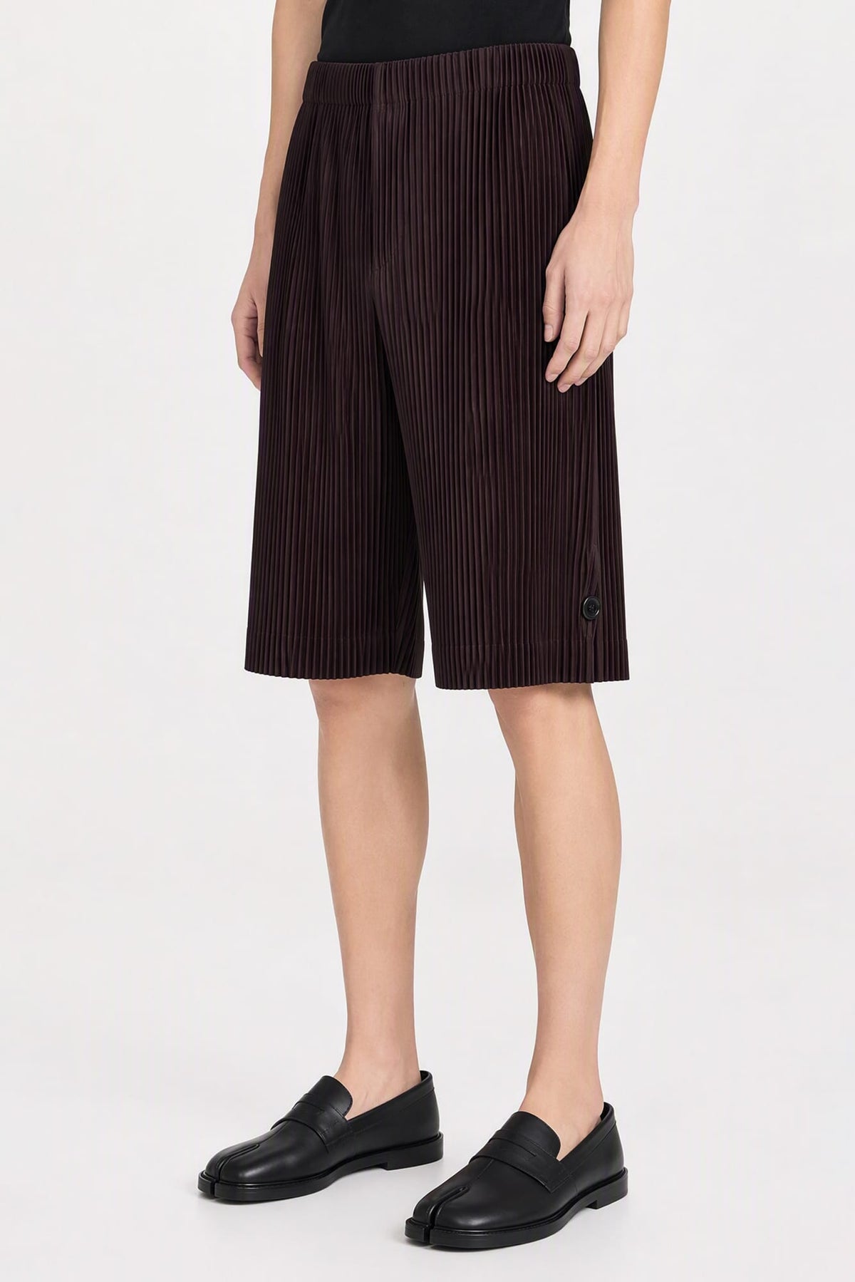 Homme Plissé Issey Miyake Wear or Wrap Shorts in Eggplant Black