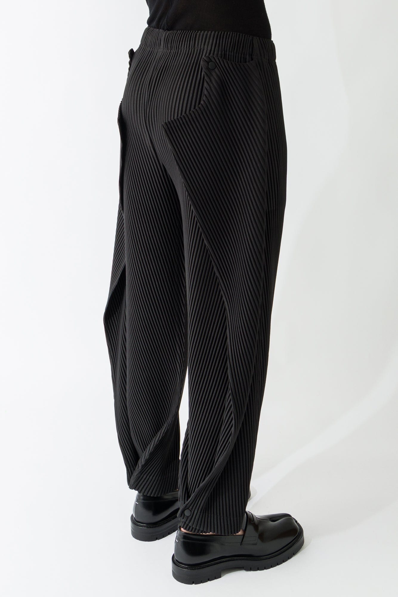 Homme Plissé Issey Miyake Angular Stone Trousers In Coke Gray