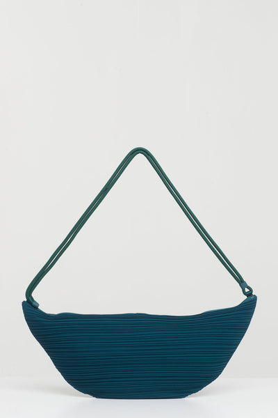 Issey-Miyake_FW23_Leaf-Pleats-