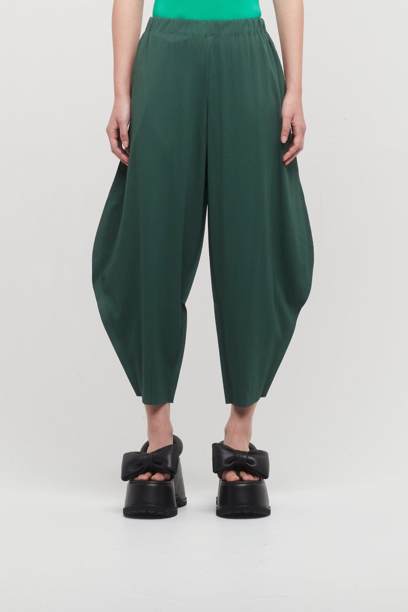 Pleats Please Issey Miyake A-POC Bottoms in Green Chili – Antidote