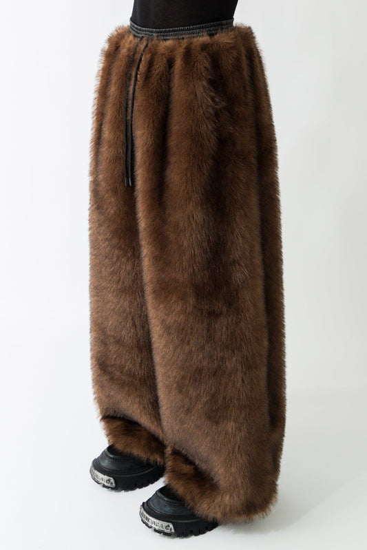 Lu'u Dan Yeti Wide Cut Bontans in Racoon side