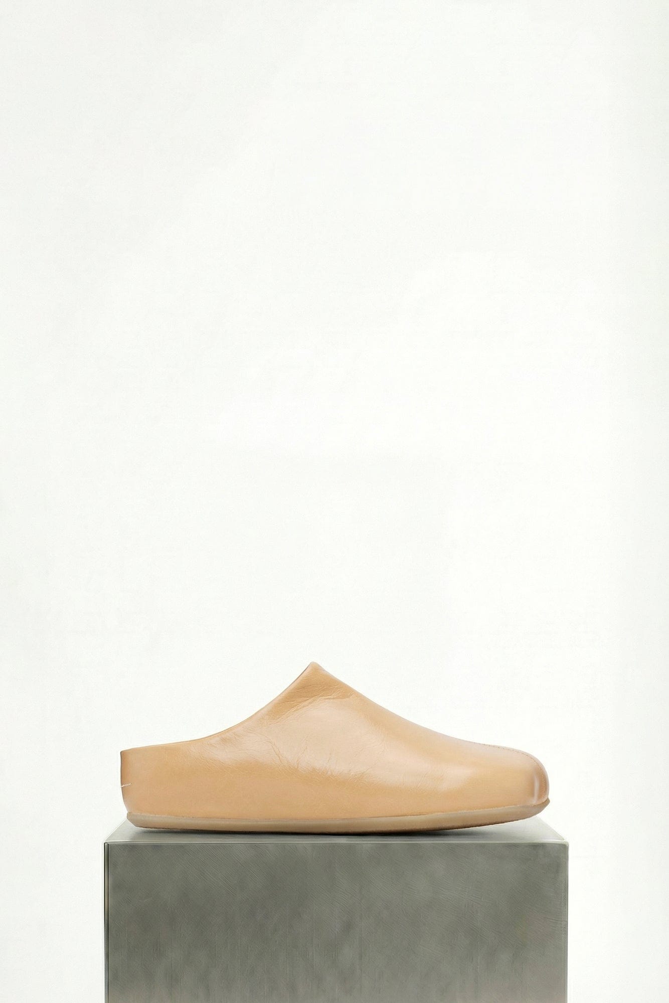 MM6 Slippers in Tan