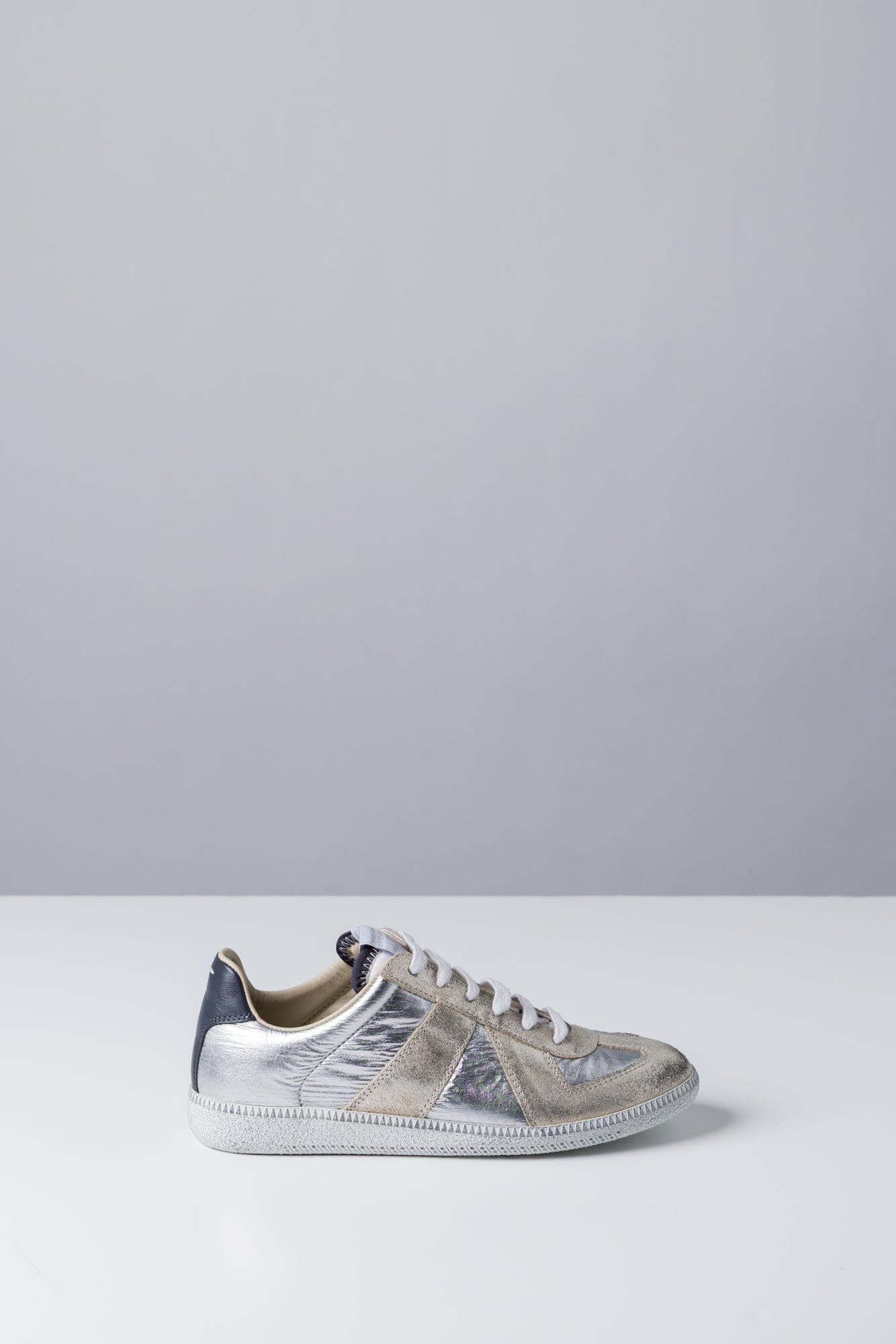 Maison Margiela Replica M Sneakers in Metallic