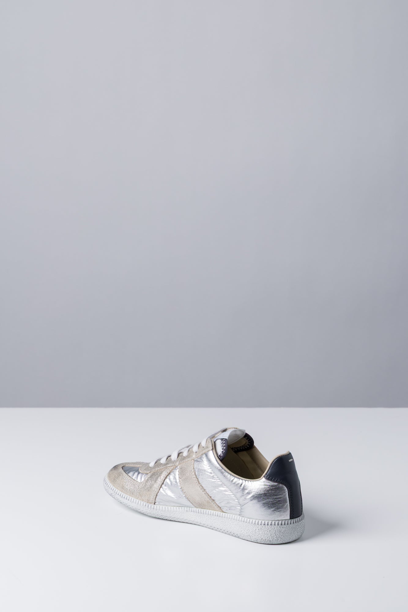 Maison Margiela Replica M Sneakers in Metallic