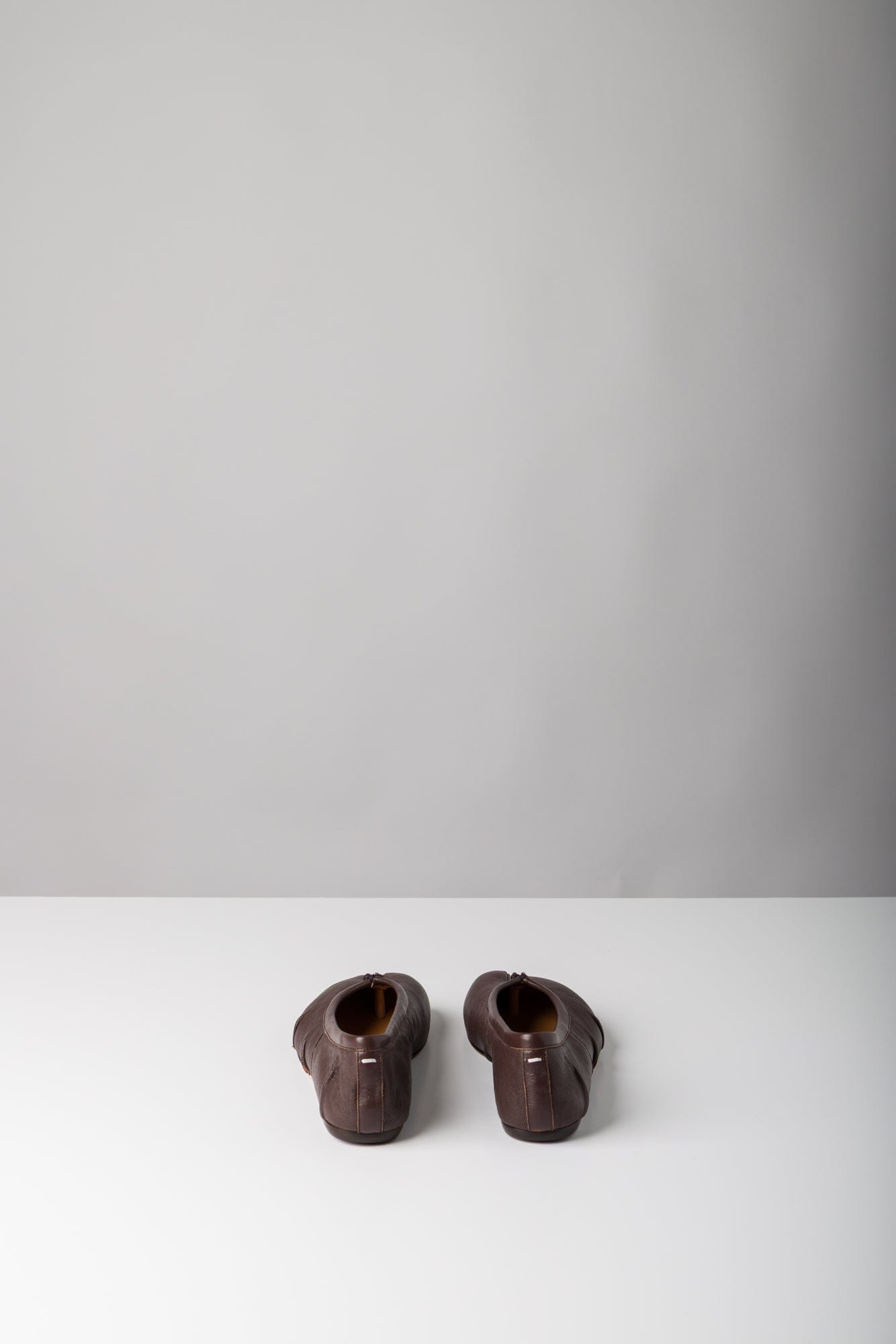 Maison Margiela Tabi Ballerina New in Burgundy back