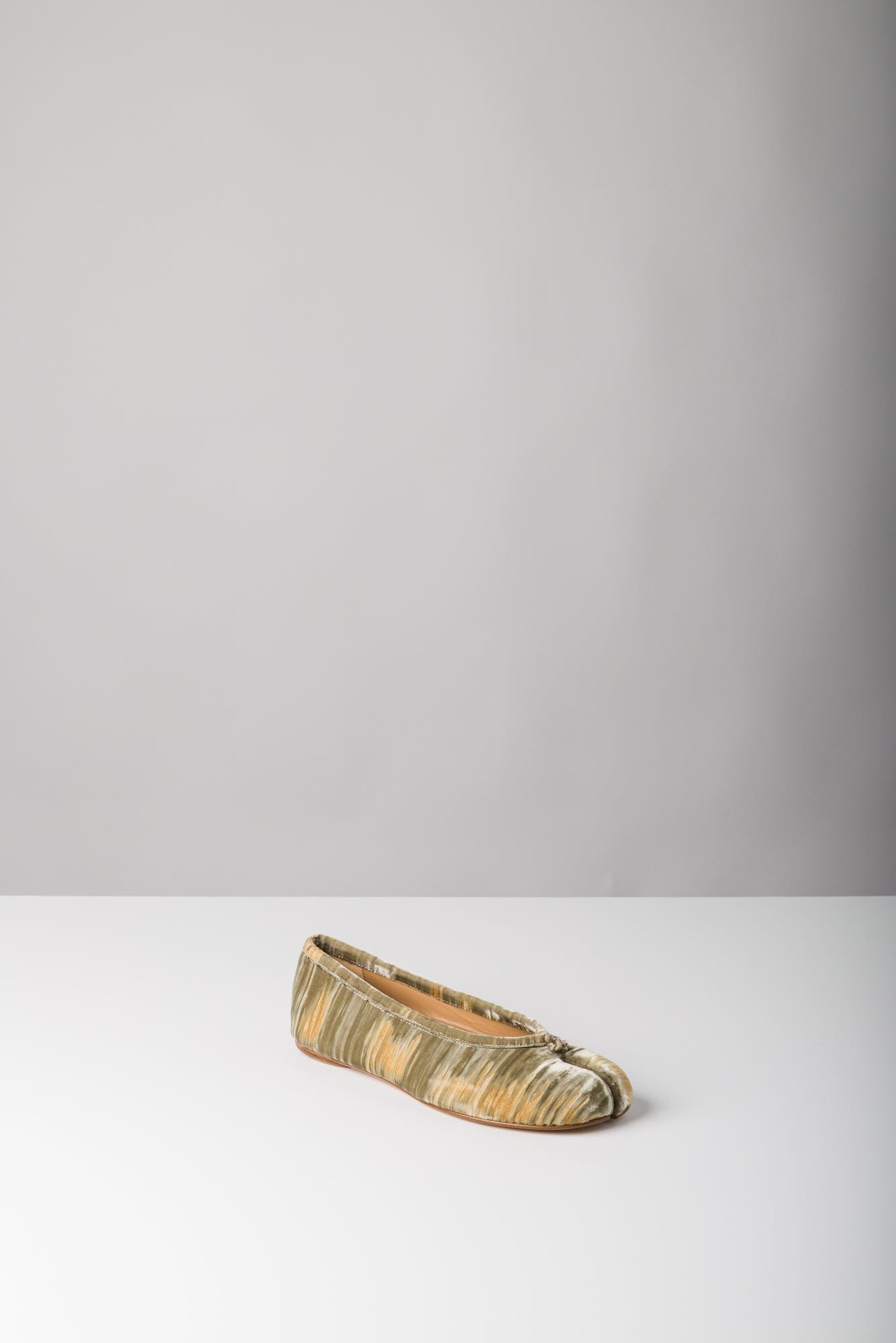 Maison Margiela Tabi Ballerina New in Gold Velvet side