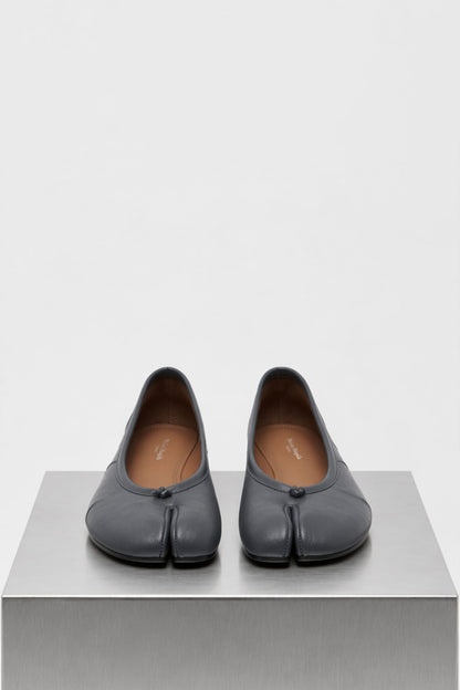 Maison Margiela Tabi Ballerina in Grey Blue front