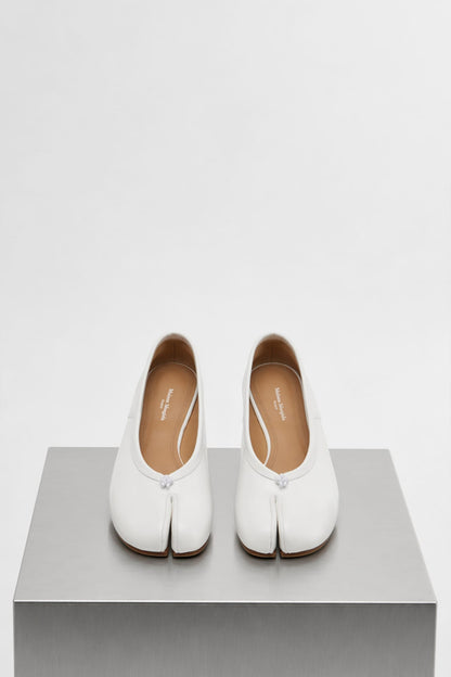 Maison Margiela Tabi Ballerina in White Leather front