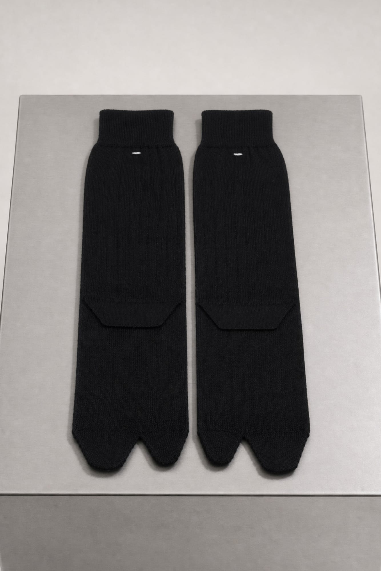 Maison Margiela Tabi Bootleg in Black