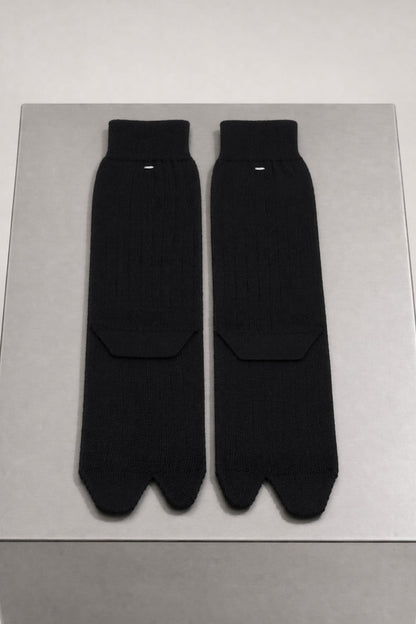 Maison Margiela Tabi Bootleg in Black side