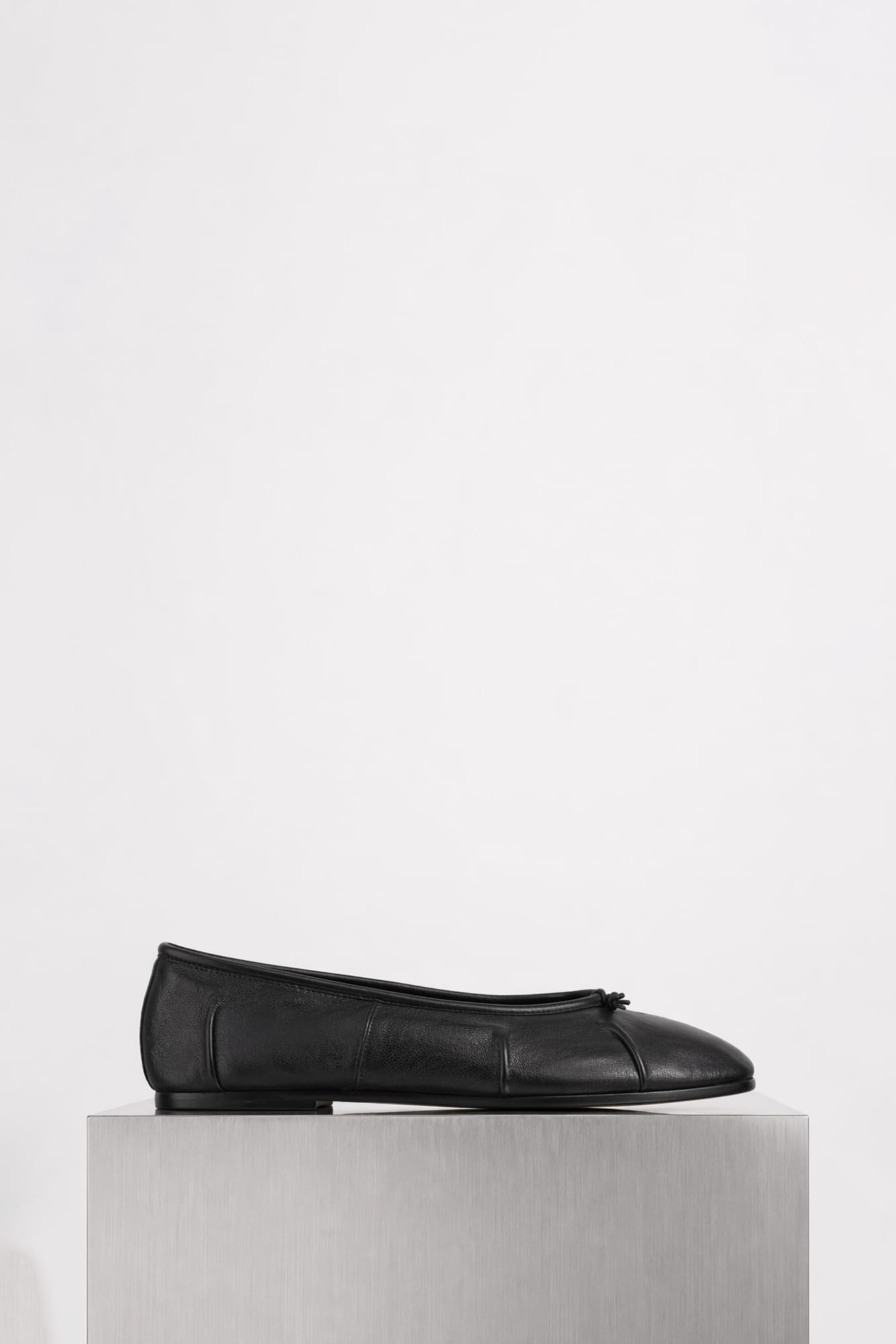Maison Margiela Tabi Flats in Black Leather
