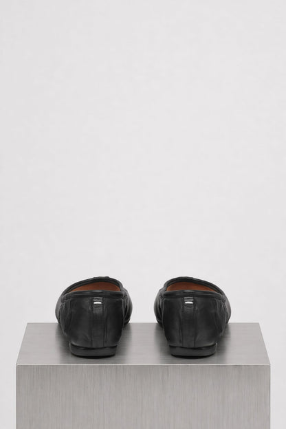 Maison Margiela Tabi Flats in Black Leather back