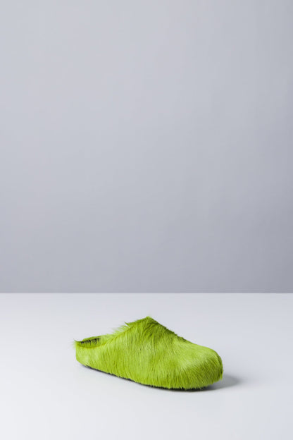 Marni Fussbett Sabot in Bright Green side