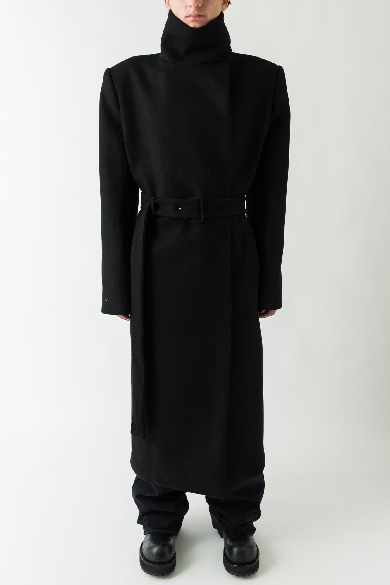 Matières Fécales Gleb Overcoat on man