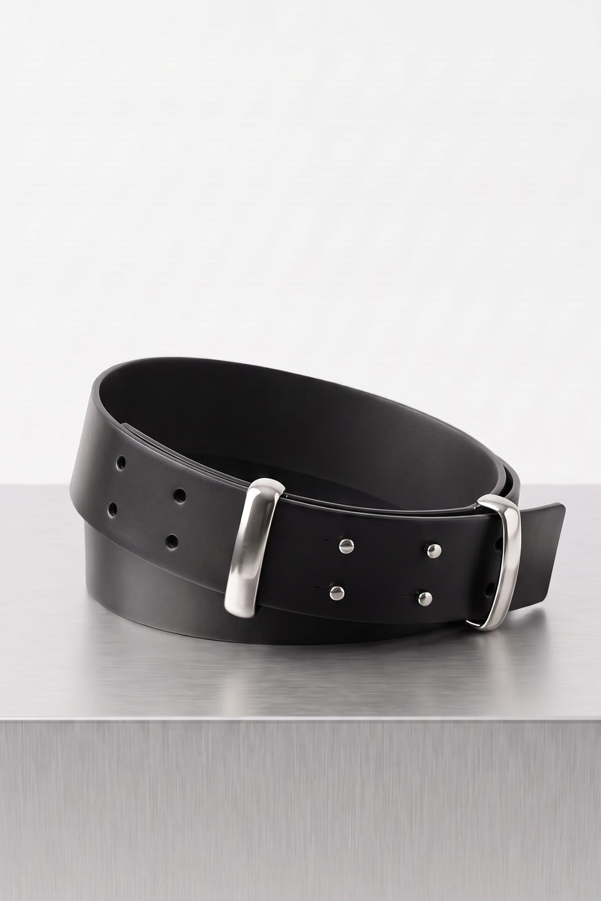 Matières Fécales Infinity Belt Leather in Black TS