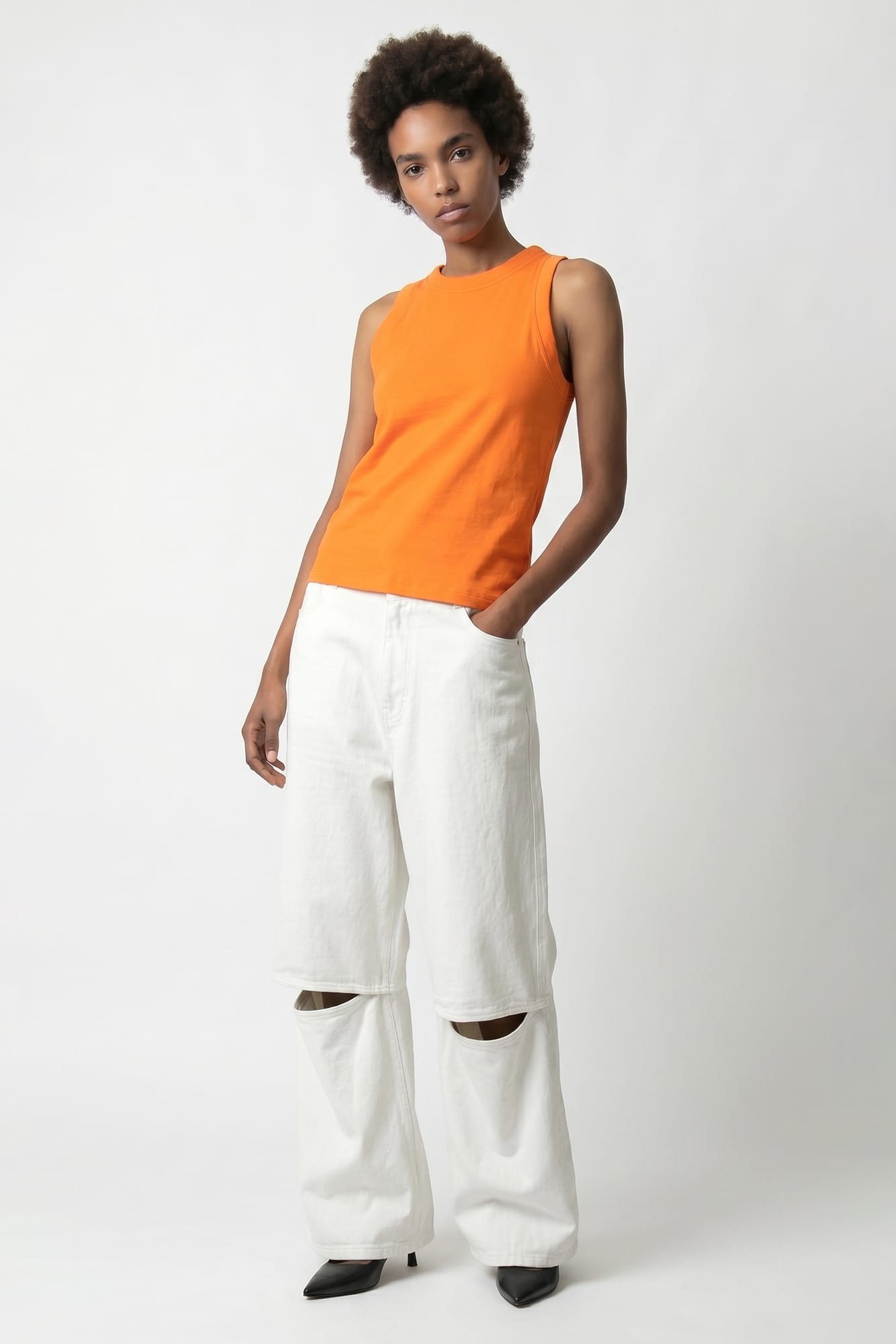 Melitta Baumeister Circle Tank SS26 full look