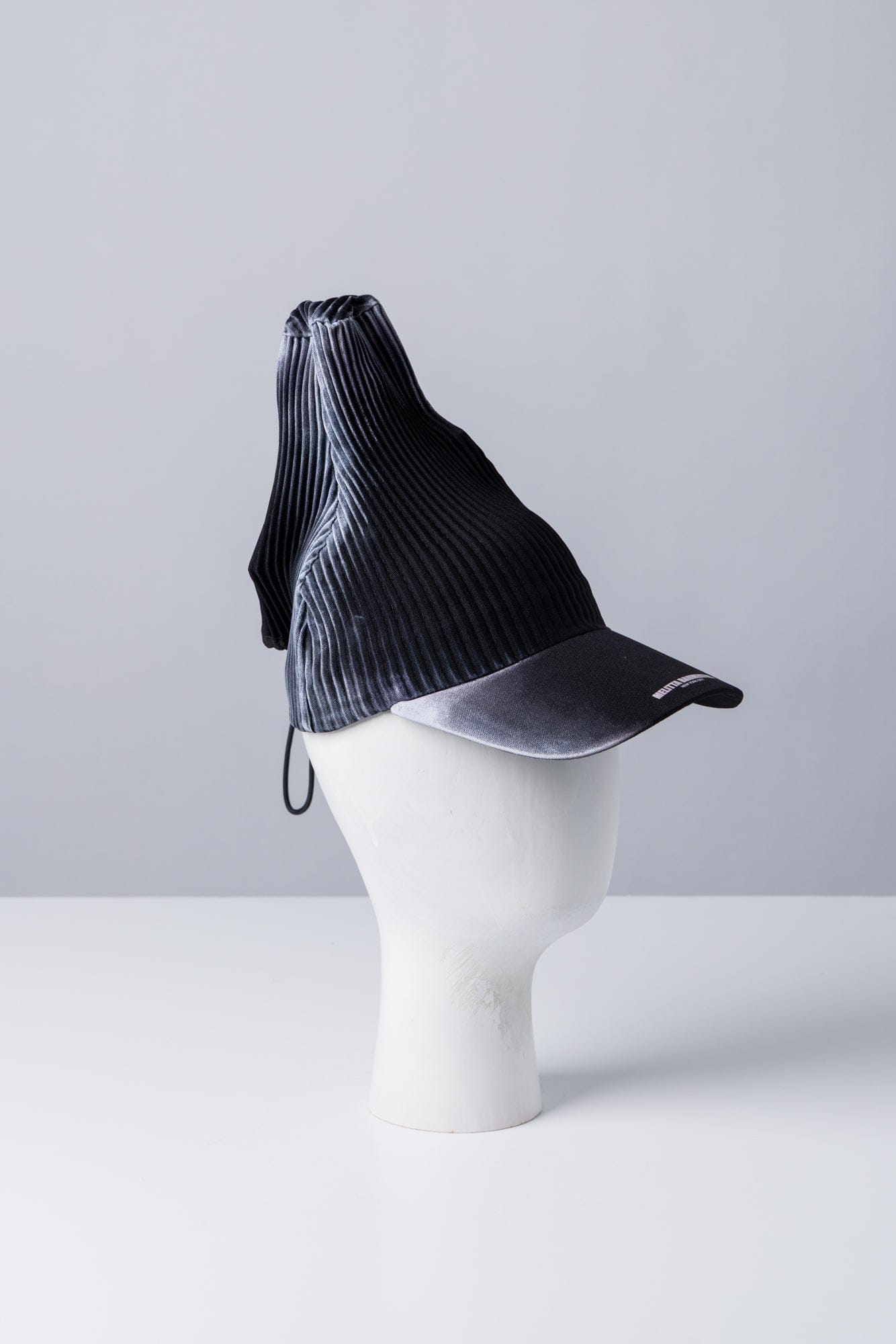 Melitta Baumeister Pointy Painted Cap